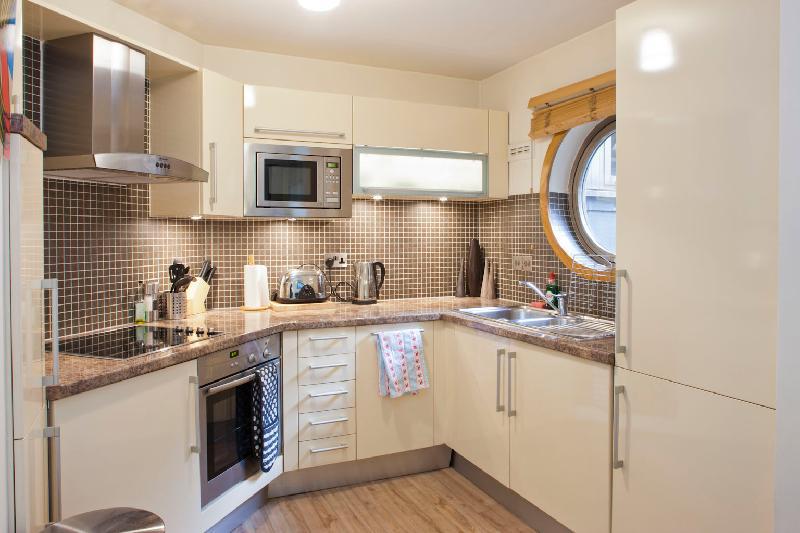 Shavers Place Flat 4 - main image