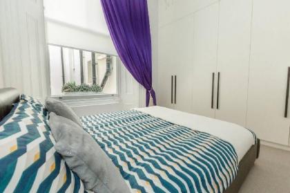 Modern 1BR Period Property in Kensington - image 12
