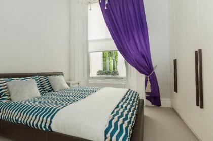 Modern 1BR Period Property in Kensington - image 18