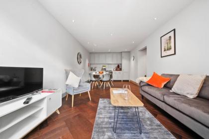 2 Bed Lux Apartments near Central London FREE WIFI by City Stay Aparts London - image 11