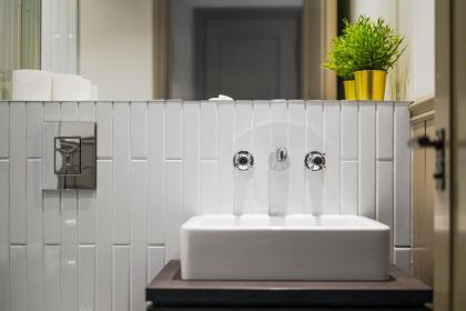 2 Bed Lux Apartments near Central London FREE WIFI by City Stay Aparts London - image 20