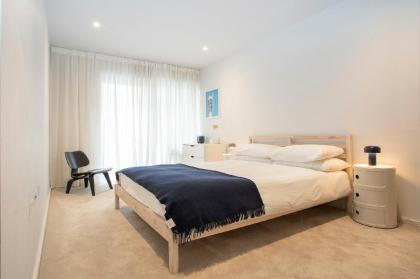 Stunning contemporary apartment 10min Kings Cross - image 4