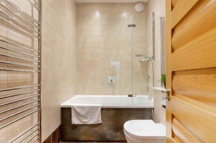 BEAUTIFUL 1BR IN SOHO IN THE HEART OF FITZROVIA - image 4
