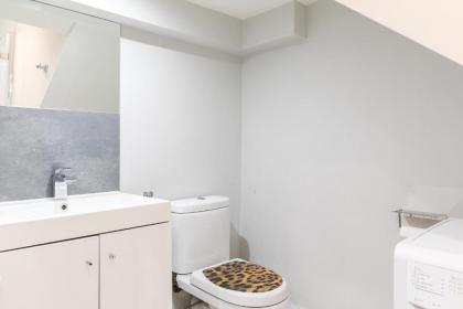 PickThePlace Welbeck street apartments - image 4