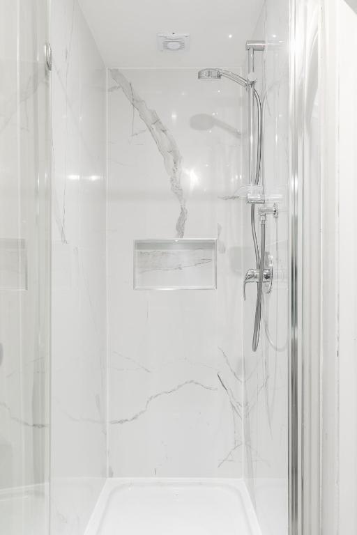 PickThePlace Welbeck street apartments - image 5