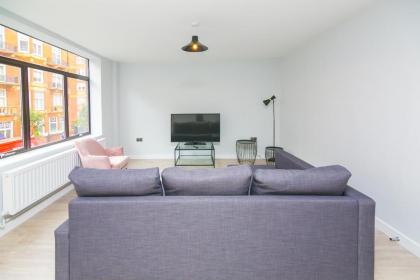 Baker Street Apartments - image 15