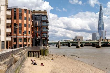 Locke at Broken Wharf - image 17