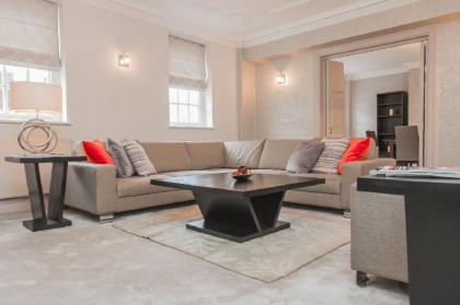 North Audley Street Elegant 3 Bedroom