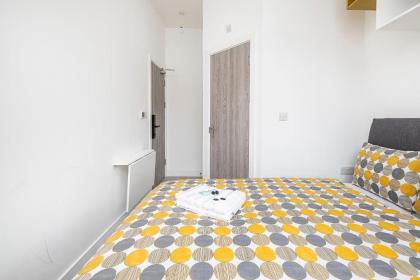 En Suite Rooms TUFNELL PARK - image 3
