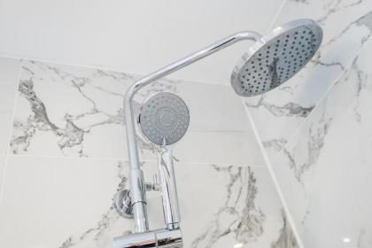 En Suite Rooms TUFNELL PARK - image 4