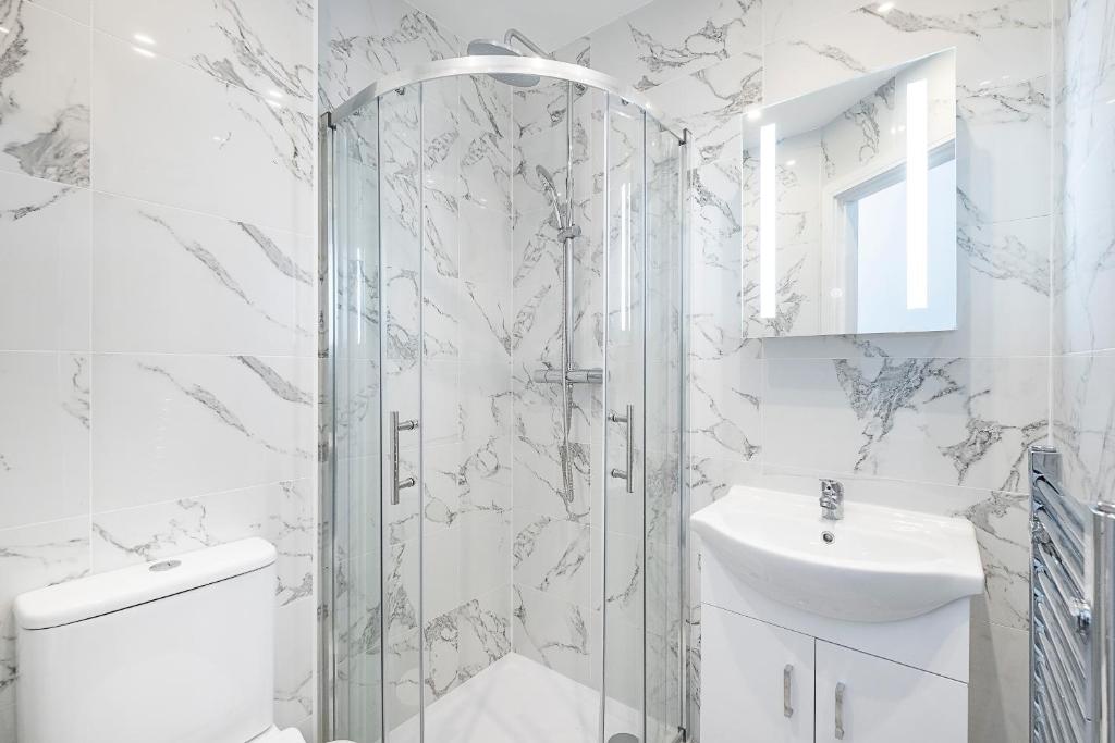 En Suite Rooms TUFNELL PARK - image 5