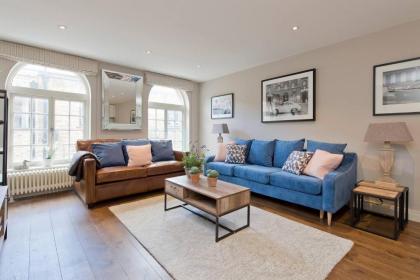 Newly Renovated 2 Bed in Heart of Notting Hill
