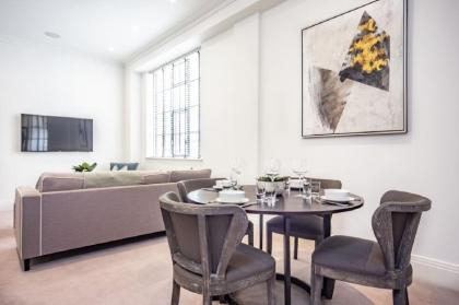 Luxury 1 Bed Apartment by the River - image 11
