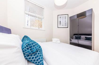 Modern Two Bedroom Apartment in Hammersmith - 207A - image 3