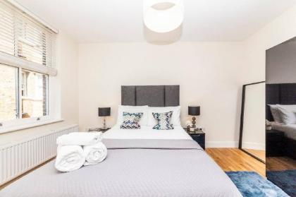 Modern Two Bedroom Apartment in Hammersmith - 207A - image 5