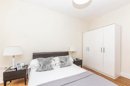 Luxury Two Bedroom Apartment in Hammersmith - 209A - image 16
