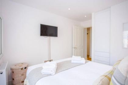 Bright 1 Bedroom Apartment In Regent's Park - image 3