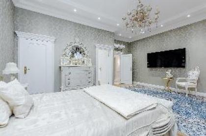 Palatial apartment Mayfair London - image 14