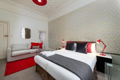 41 Draycott Pl - image 4