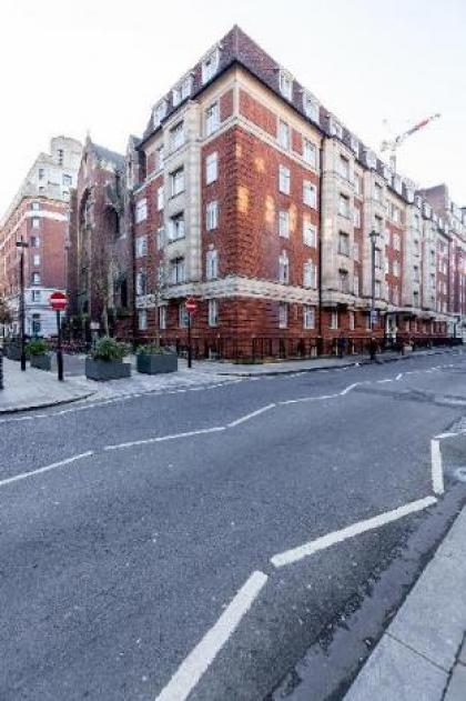 Elegant studio in Marylebone London - image 17