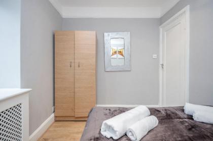 Superb 2 bed apartment Marylebone London - image 12