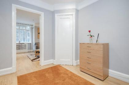 Superb 2 bed apartment Marylebone London - image 20