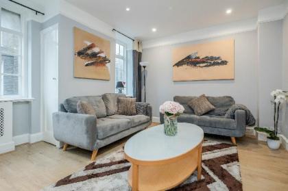 Superb 2 bed apartment Marylebone London - image 3