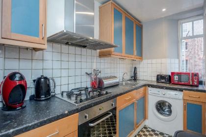 Superb 2 bed apartment Marylebone London - image 6