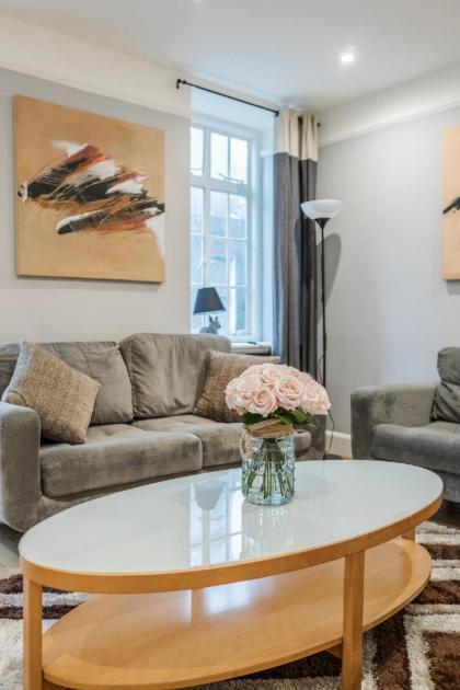 Superb 2 bed apartment Marylebone London - image 7
