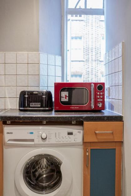 Superb 2 bed apartment Marylebone London - image 8