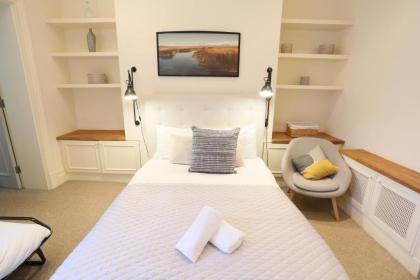 Flower Market Suites - image 10