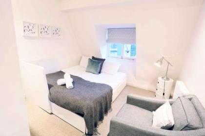 Flower Market Suites - image 11
