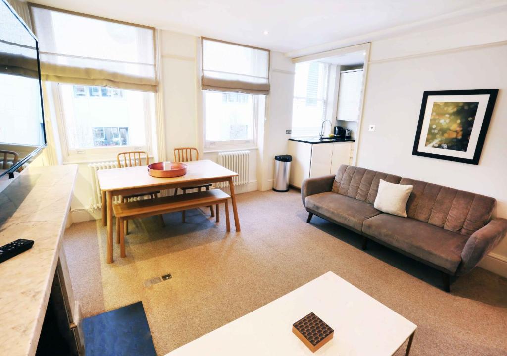 Flower Market Suites - image 2