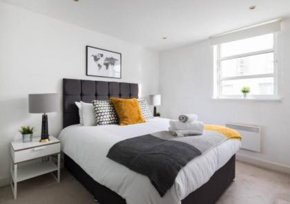 The Spitalfields Apartments - image 2
