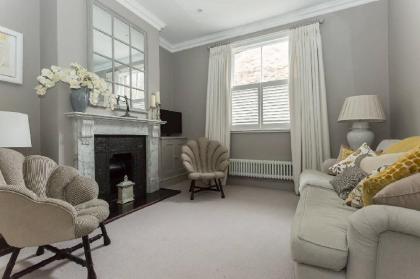 Beautiful 2 Bedroom terrace house in Camden