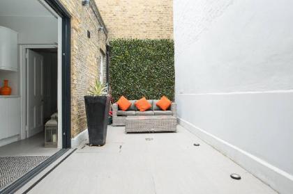 Beautiful 2 Bedroom terrace house in Camden - image 4