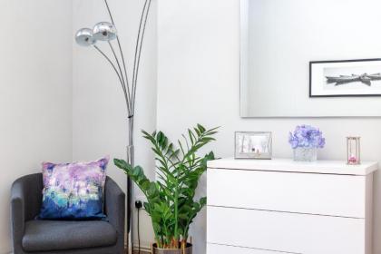 One Bed Serviced Apts near Oxford Street upper ground - image 10