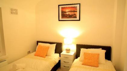 A Modern Comfy Newly Remodeled 2bd House - image 9