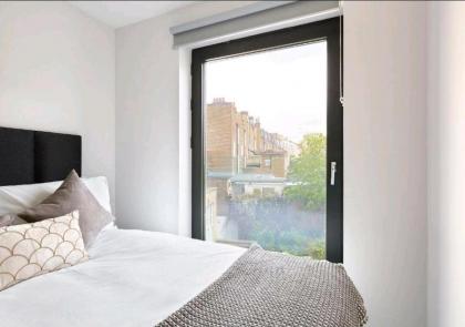 Deluxe Central London North Apartment - image 17