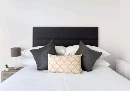 Luxury Central London North Apartment - image 20