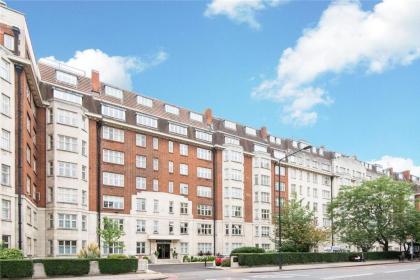 Wellington court st john wood London