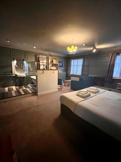 The Ostrich Inn Colnbrook London Heathrow - image 20