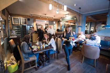 The Ostrich Inn Colnbrook London Heathrow - image 5