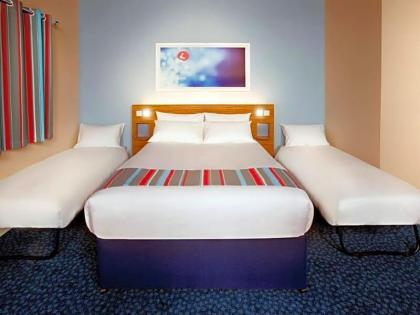 travelodge London Ealing