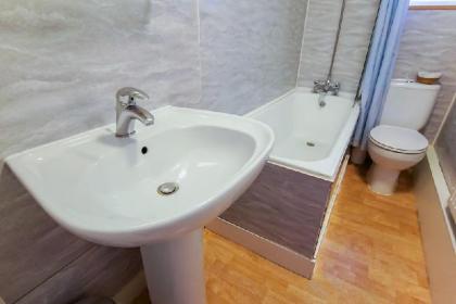 Avoca House Hotel - image 3