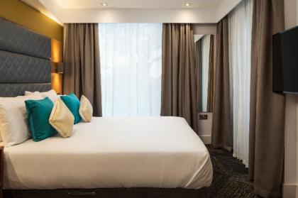 Roomzzz London Stratford