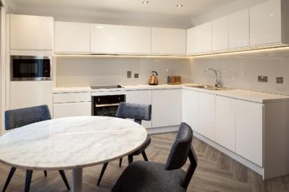 Roomzzz London Stratford - image 3