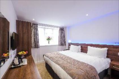 Signature London - image 3