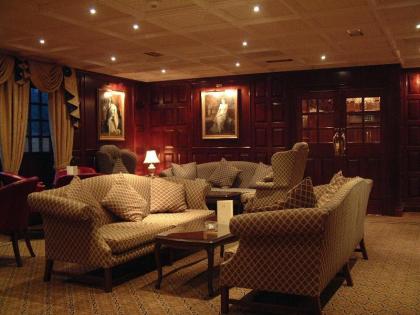 Barn Hotel London Ruislip - image 3