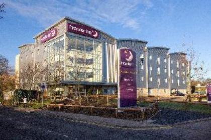 Premier Inn Watford Central - image 3